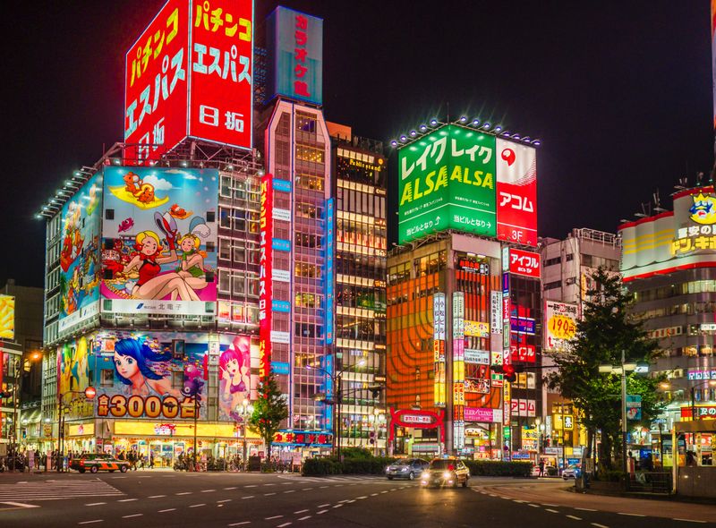 Tokyo - Shinjuku - https://unsplash.com/photos/OKdKNyD1RLI