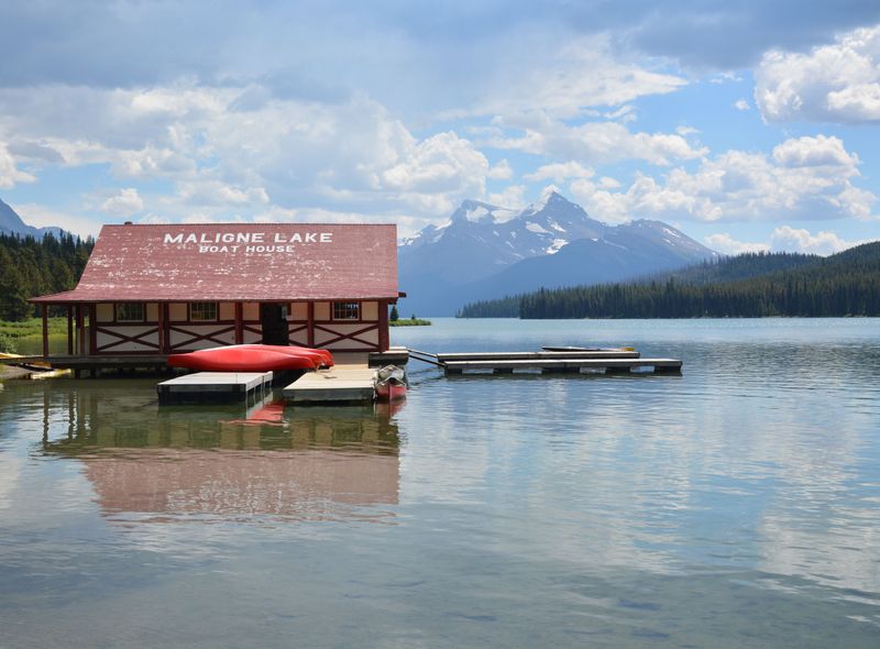 Maligne Lake Spirit Island Jasper National Park Alberta Canada rondreis