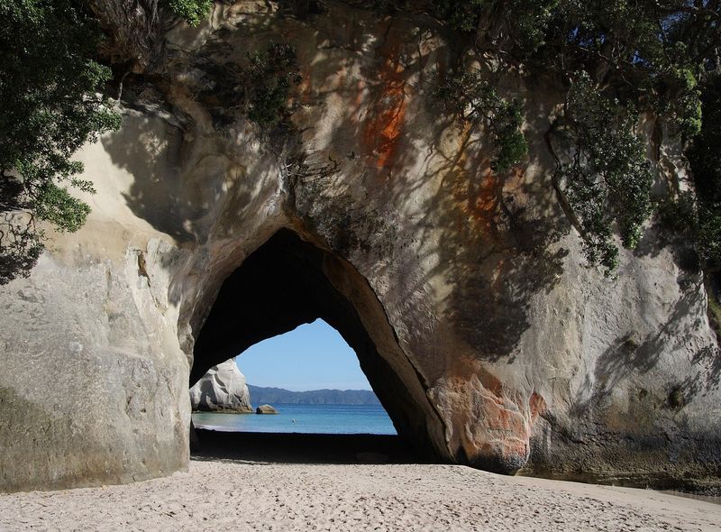 Cathedral Cove - Pixabay