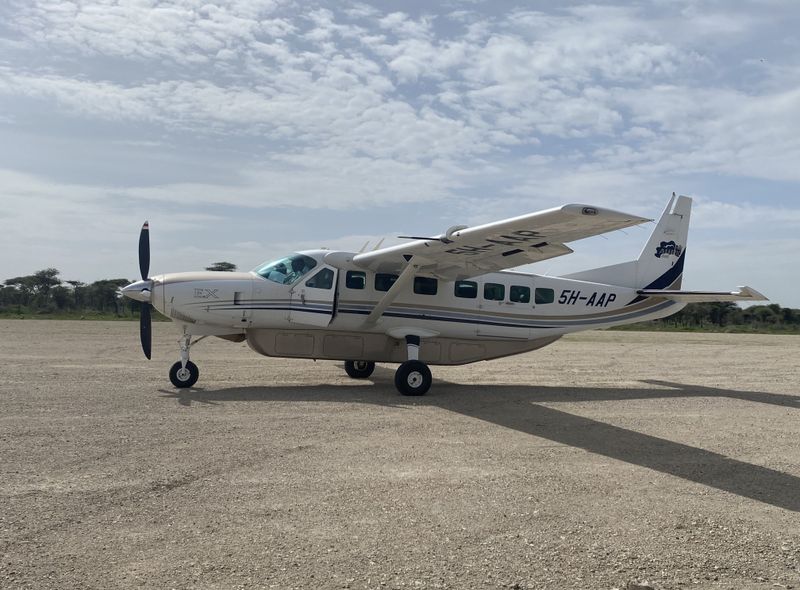 fly-in safari zanzibar serengeti vliegtuig