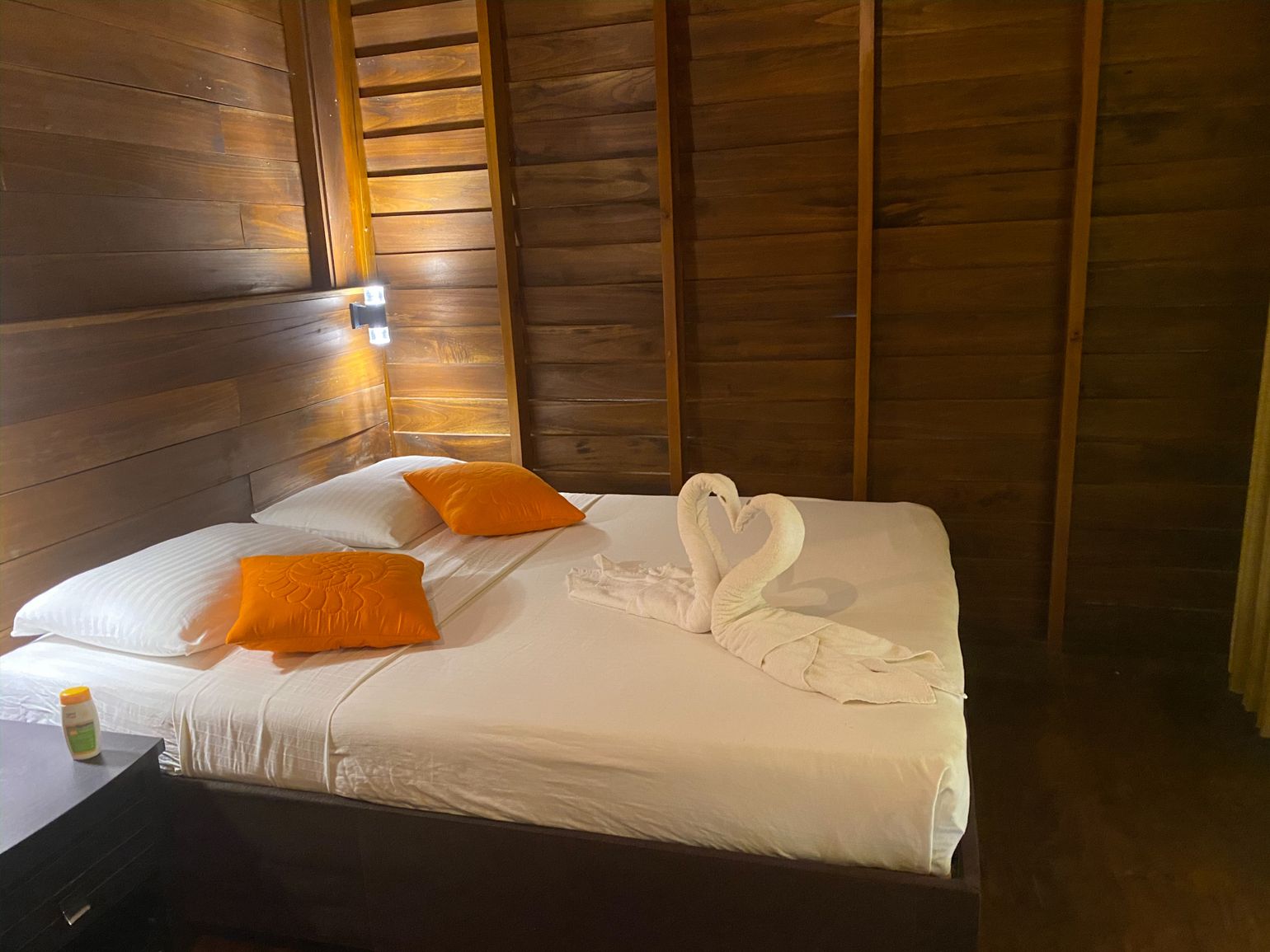 Sri Lanka Boomhut Wilpattu bed