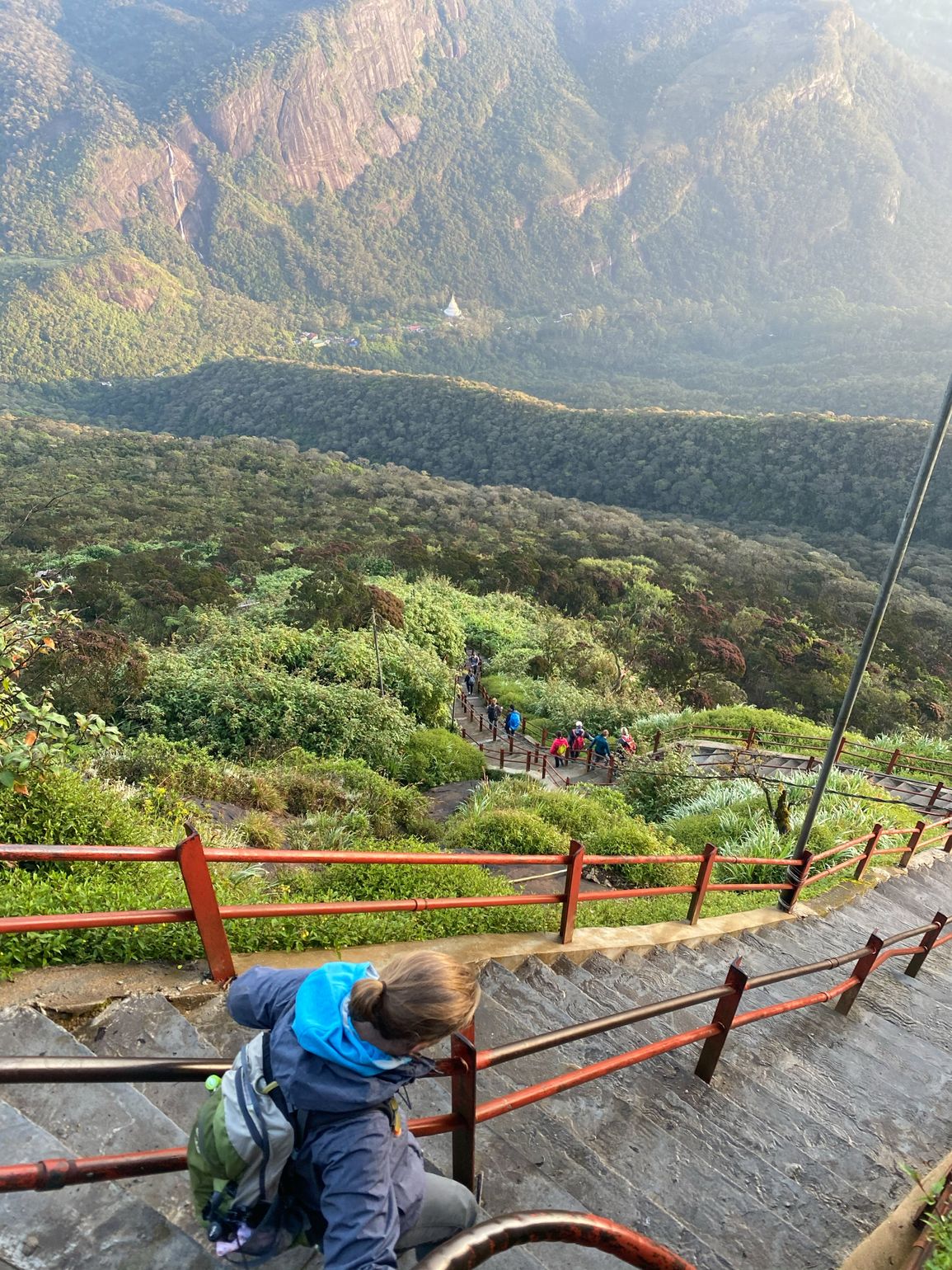 trappen adams peak sri lanka jungle pelgrimstocht trekking wandelen hiking