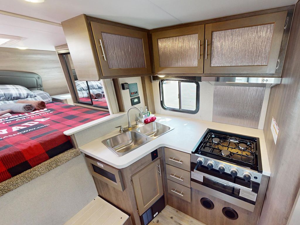 Fraserway Truck Camper Slide Dinette