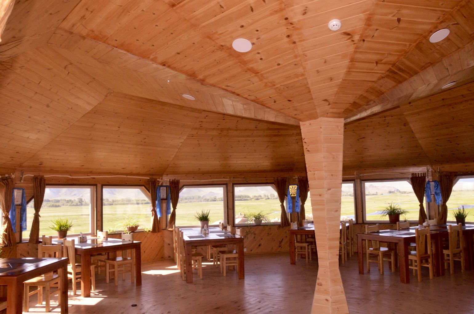 restaurant