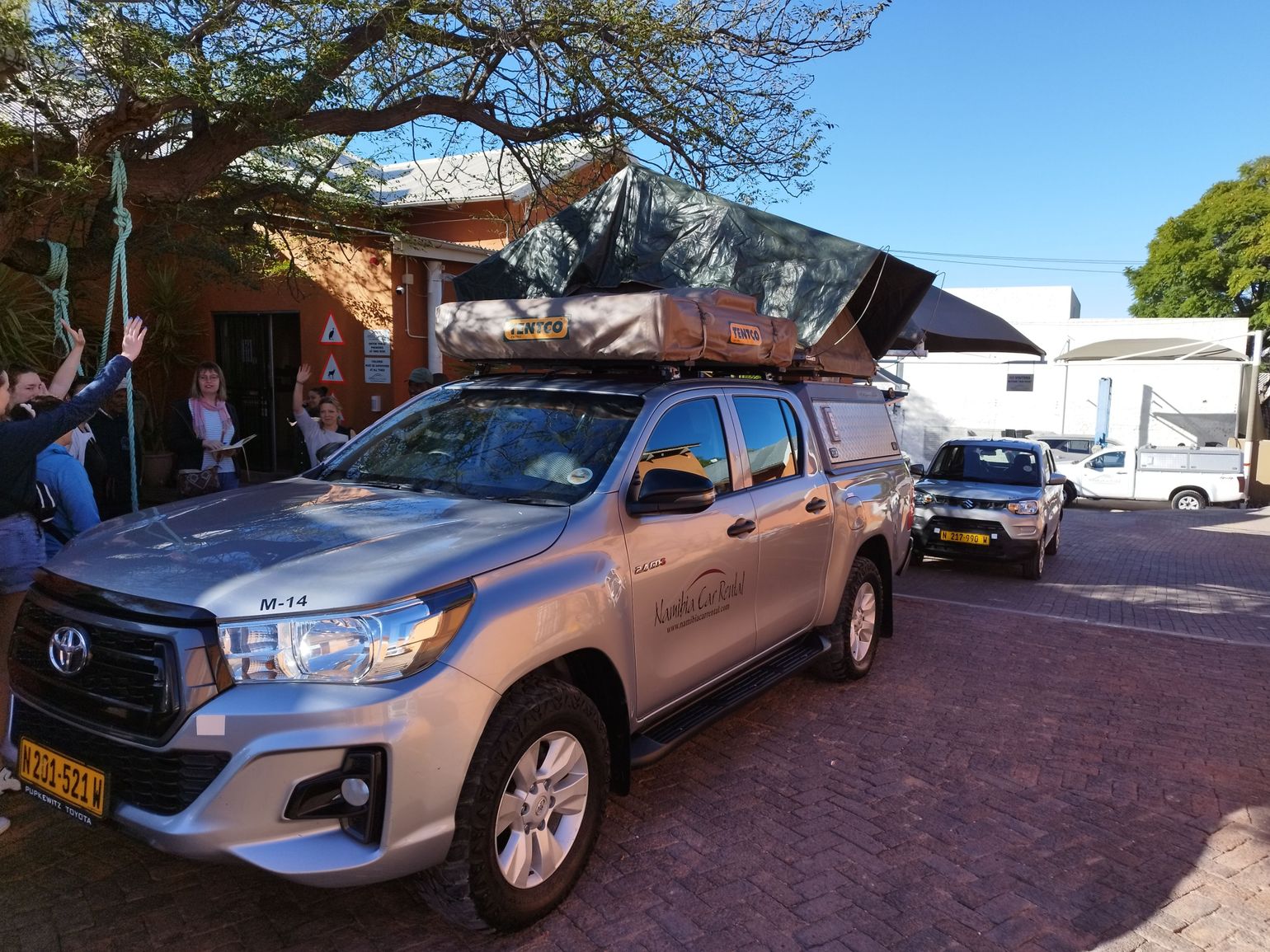 Auto met daktent Namibië