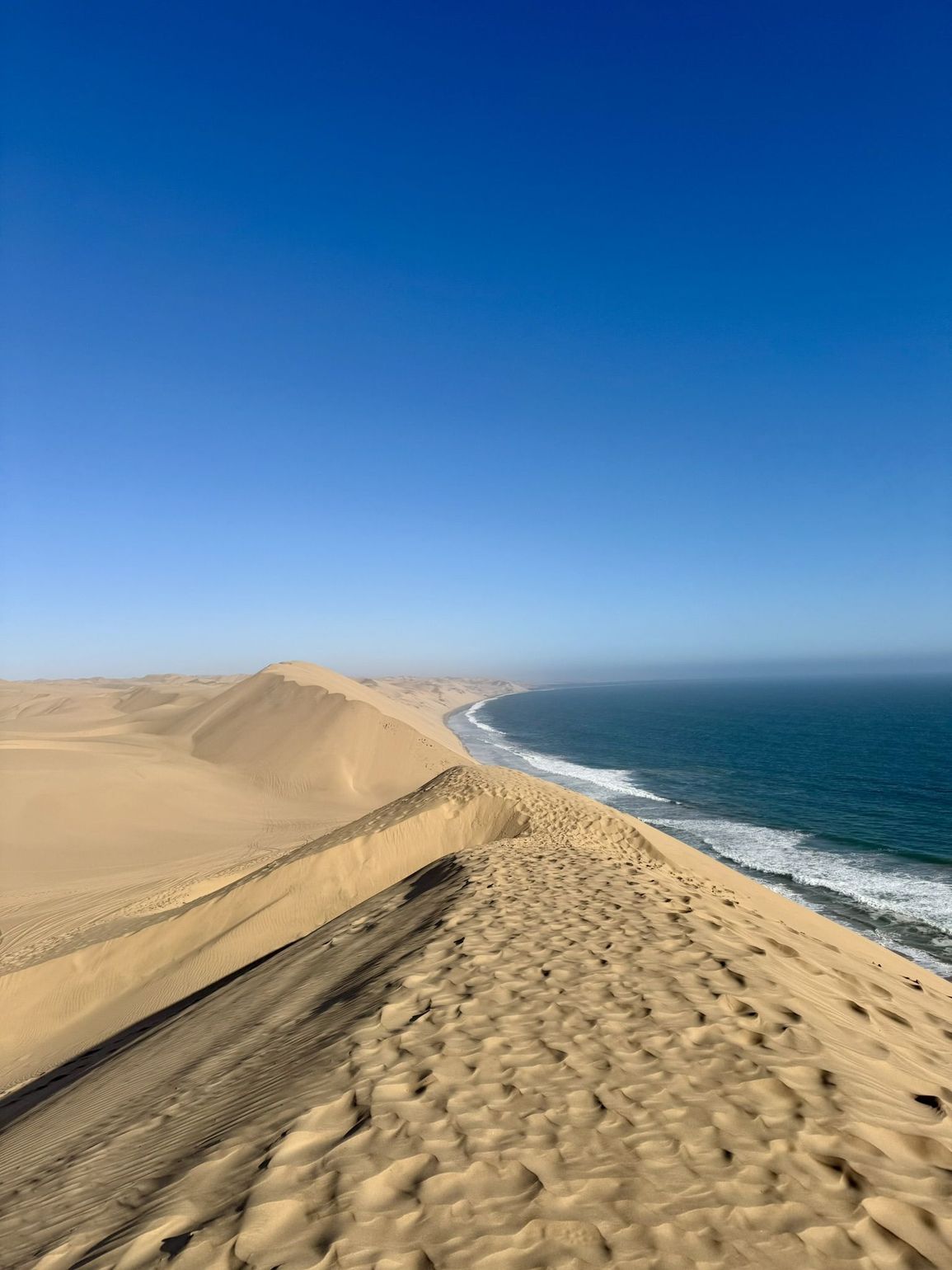 swakopmund duinen en zee