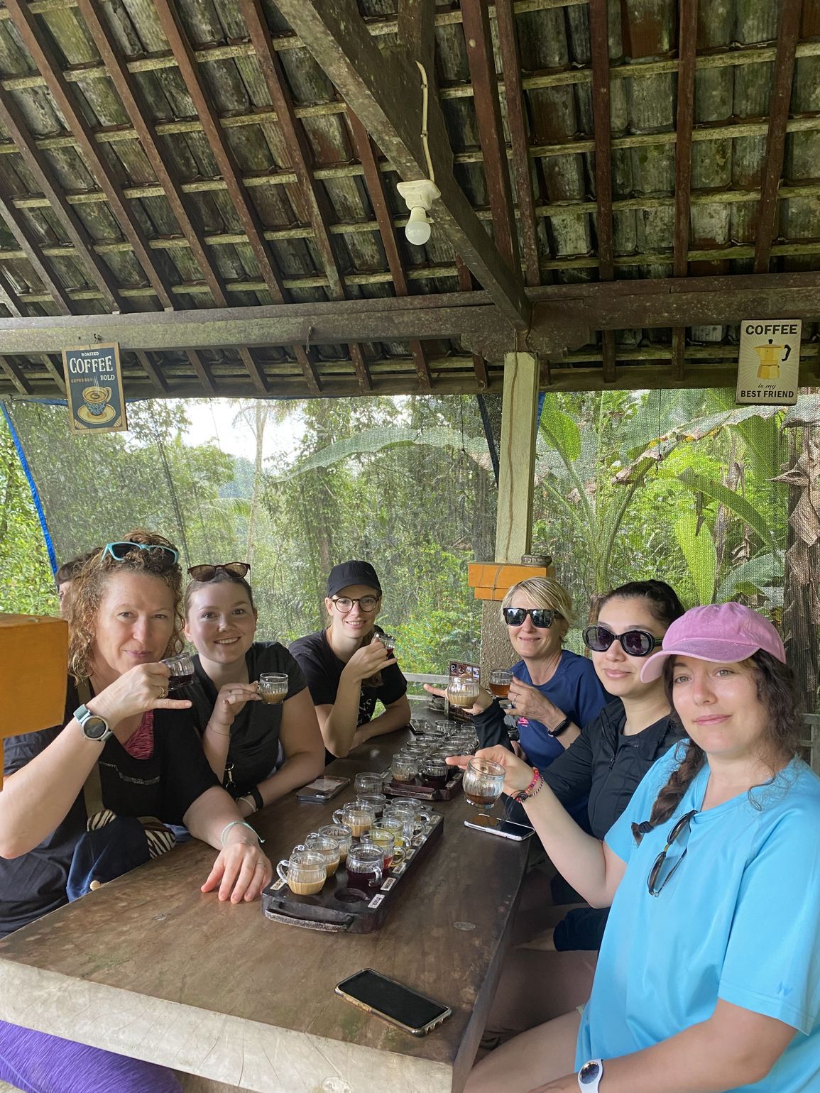 Bezoek aan koffie- en cacaoplantage voor de mountainbiketocht Bali Indonesië - Joker