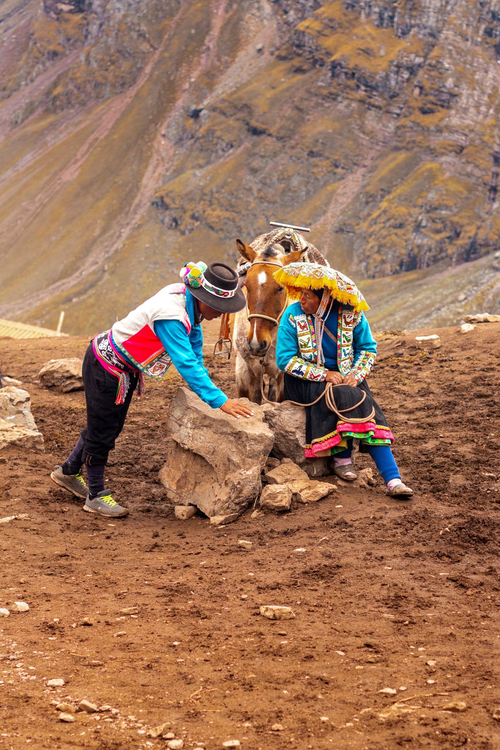 locals Rainbowmountain Cusco Peru