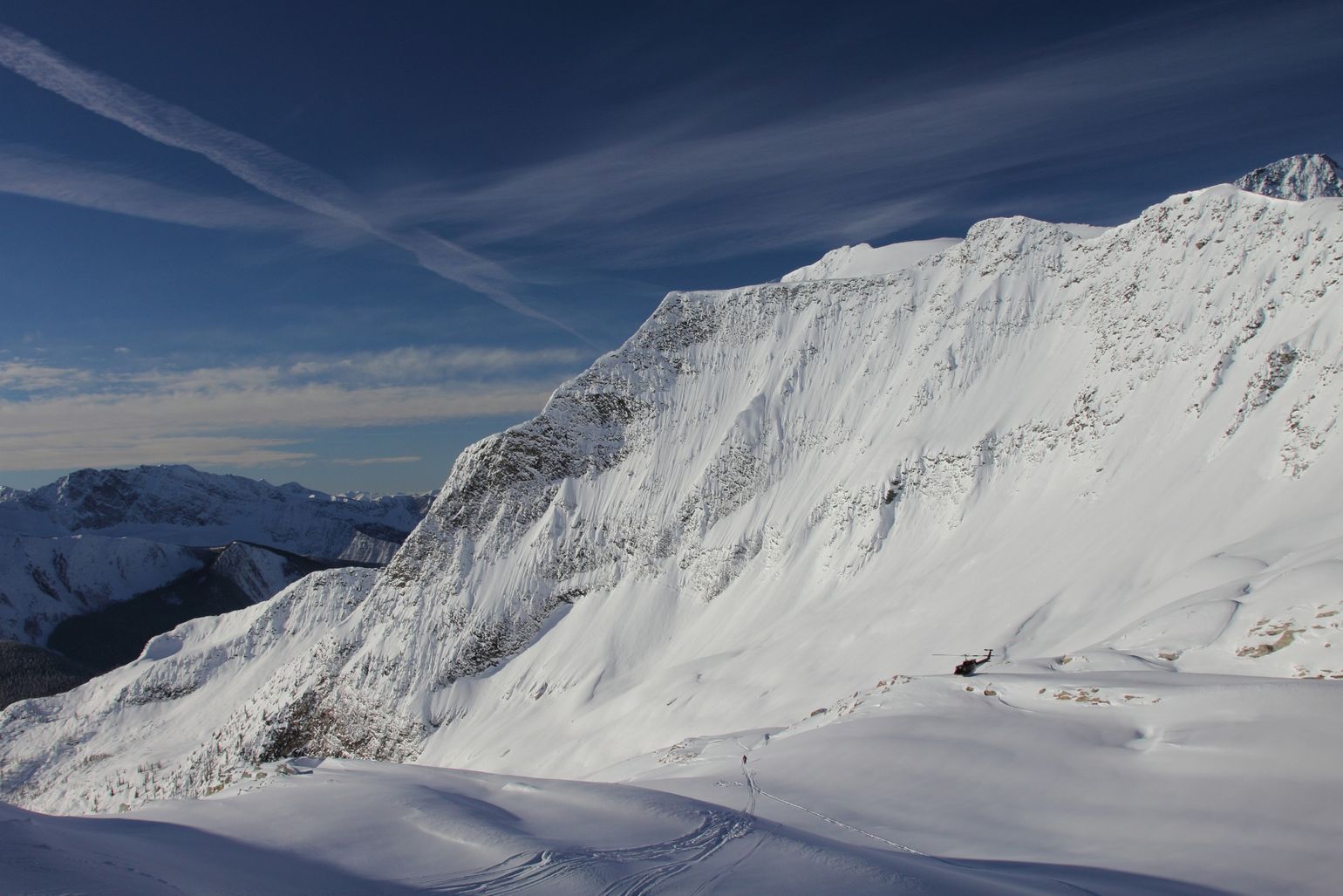 Helikopter geland in de bergen