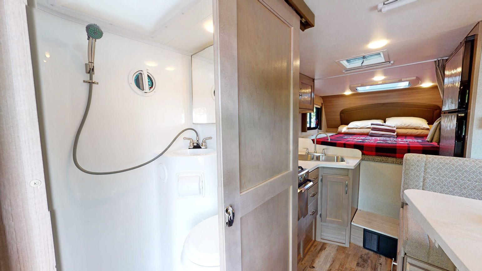 Fraserway Truck Camper