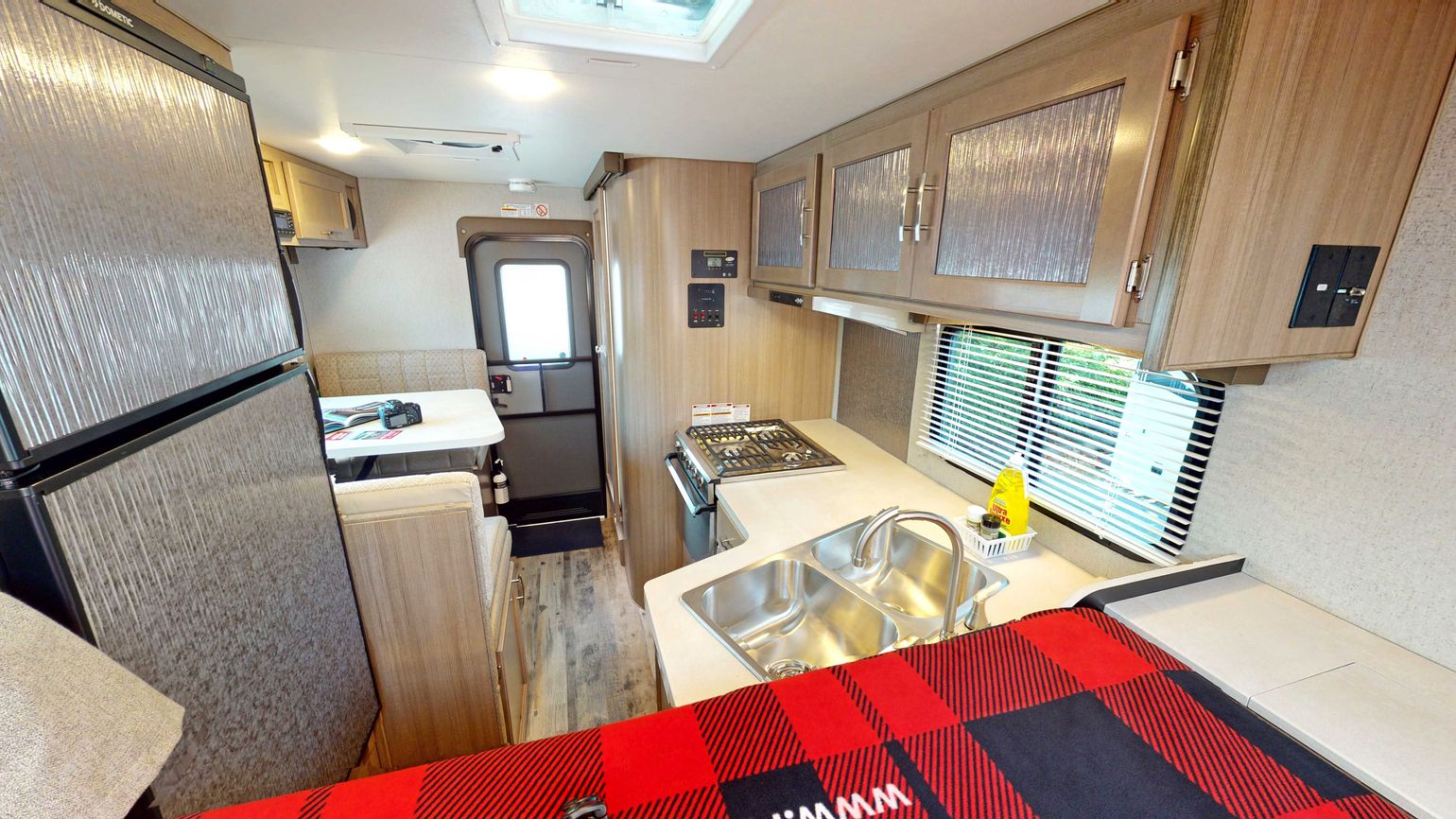 Fraserway Truck Camper