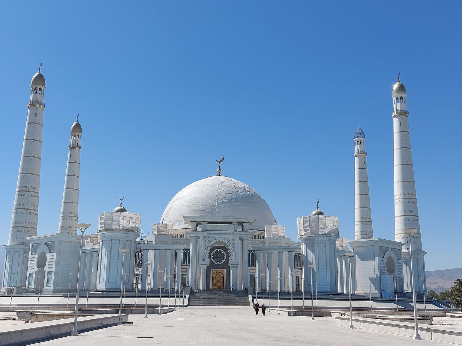 grootste moskee in turkmenistan