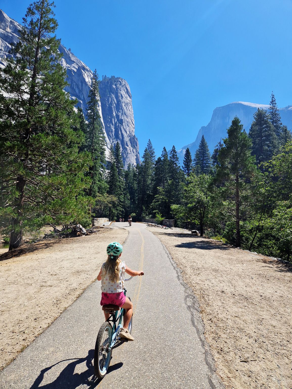 Meisje op de fiets in Yosemite