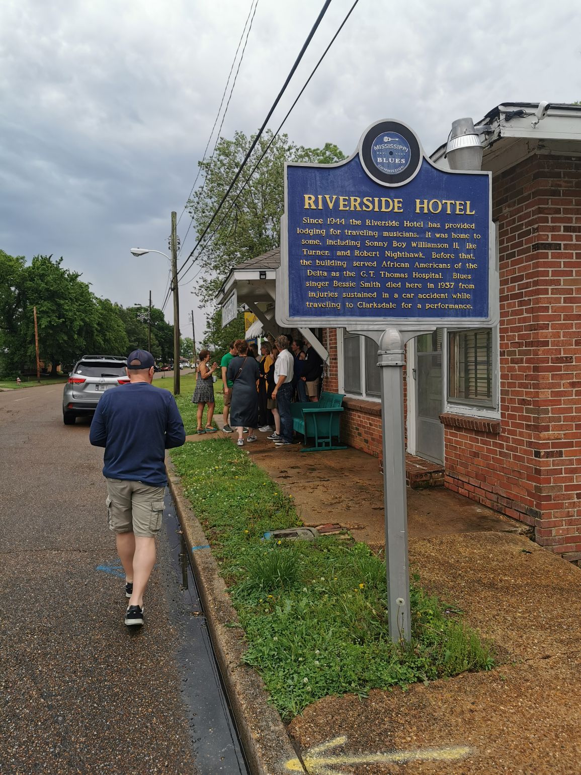 riverside hotel