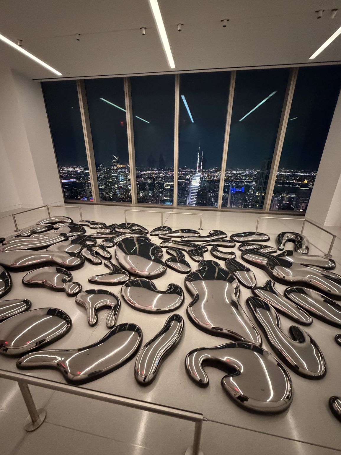 De Summit One Vanderbilt yayoi kusama rocks