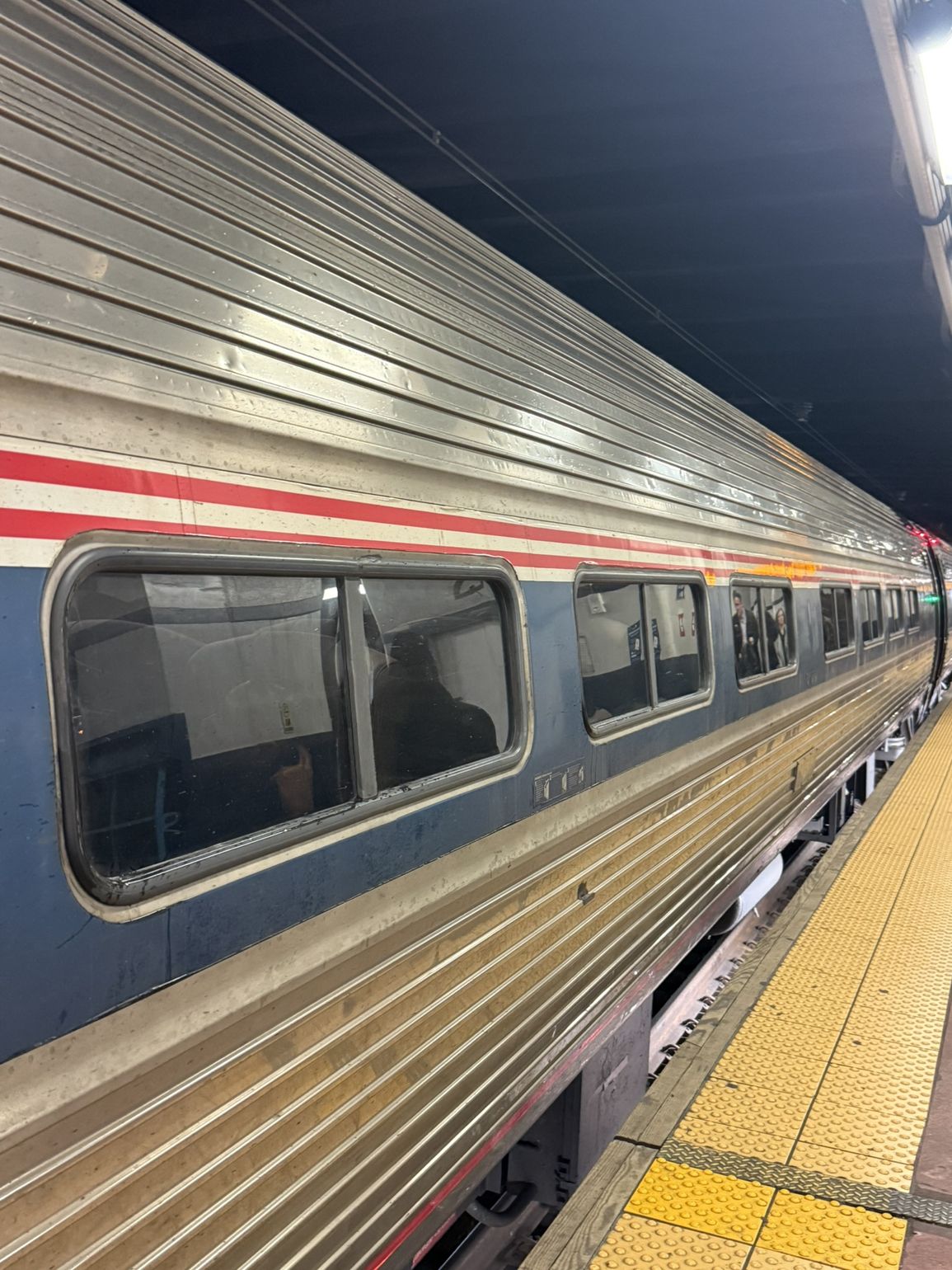 Amtrak treinstel in station 
