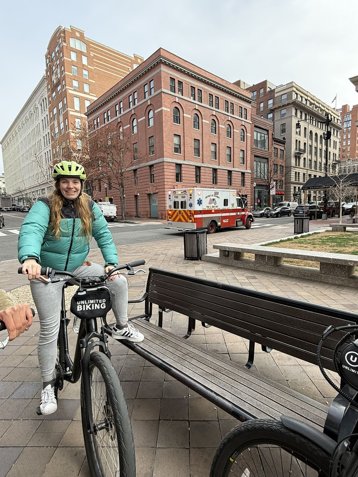 alissa op de fiets