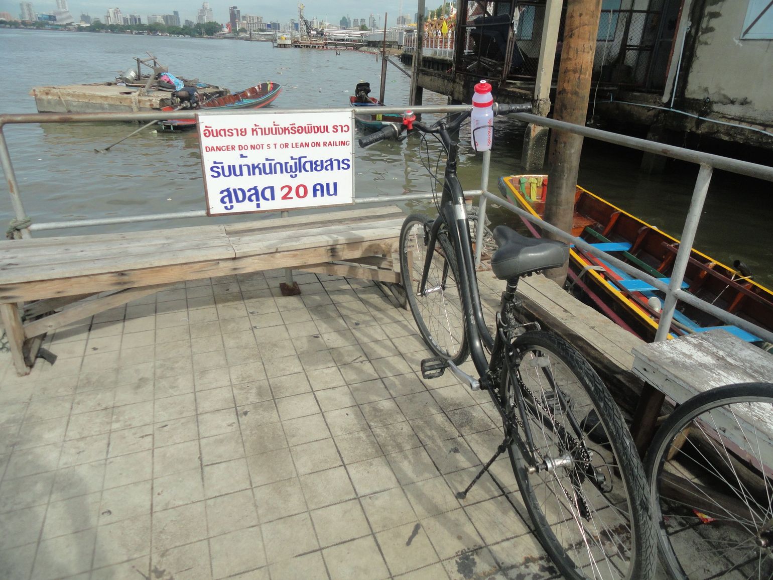 Fietsen op Bang Krachao in Bangkok