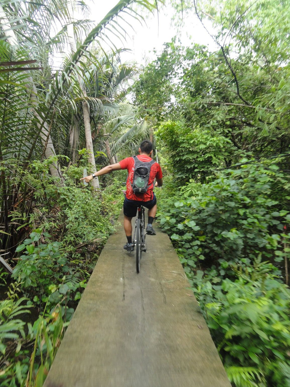 Fietsen op Bang Krachao in Bangkok