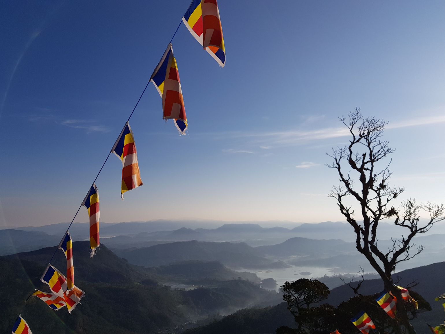 Op de top van Adams Peak Sri Lanka