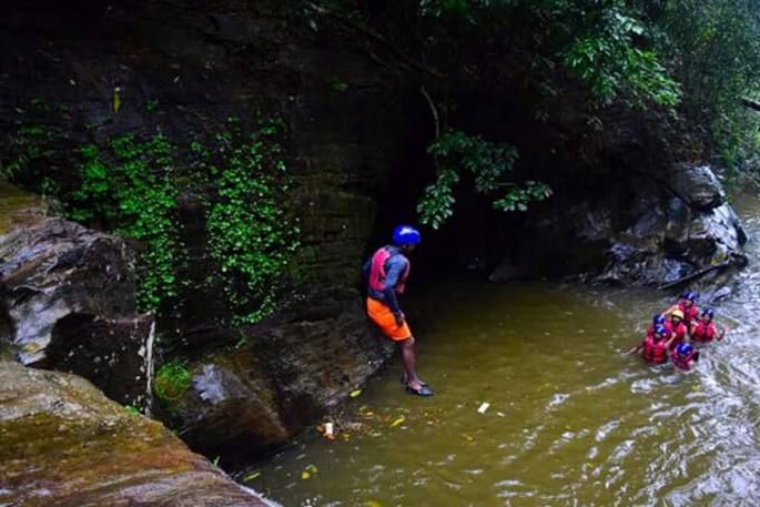rafting canyoning sri lanka kelani rivier kitulgala jungle action adrenaline