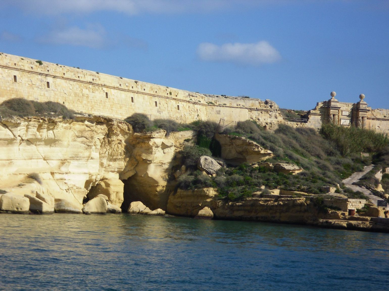 Fort Manoel