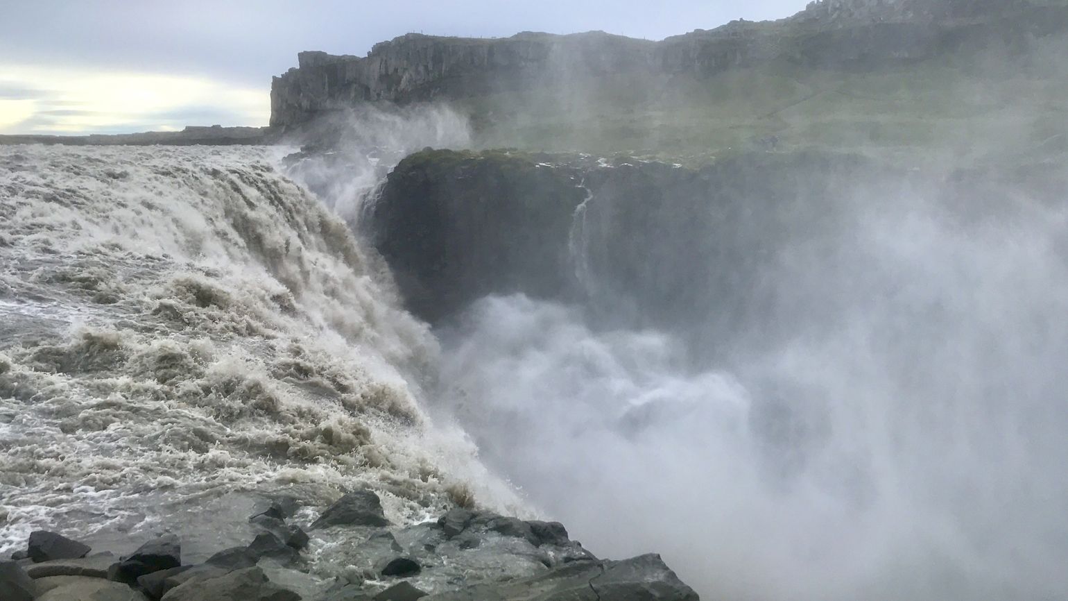 Myvatn IJsland roadtrip Detifoss waterval