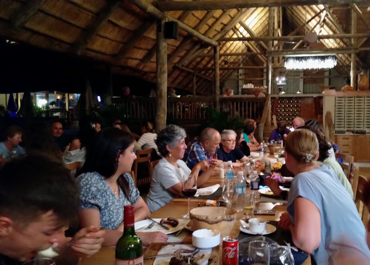 Eten met de hele groep