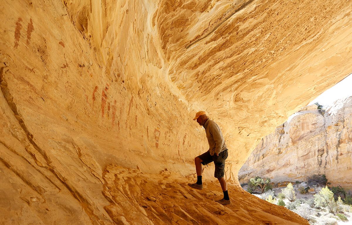 Canyoneering in Wild Horse Window