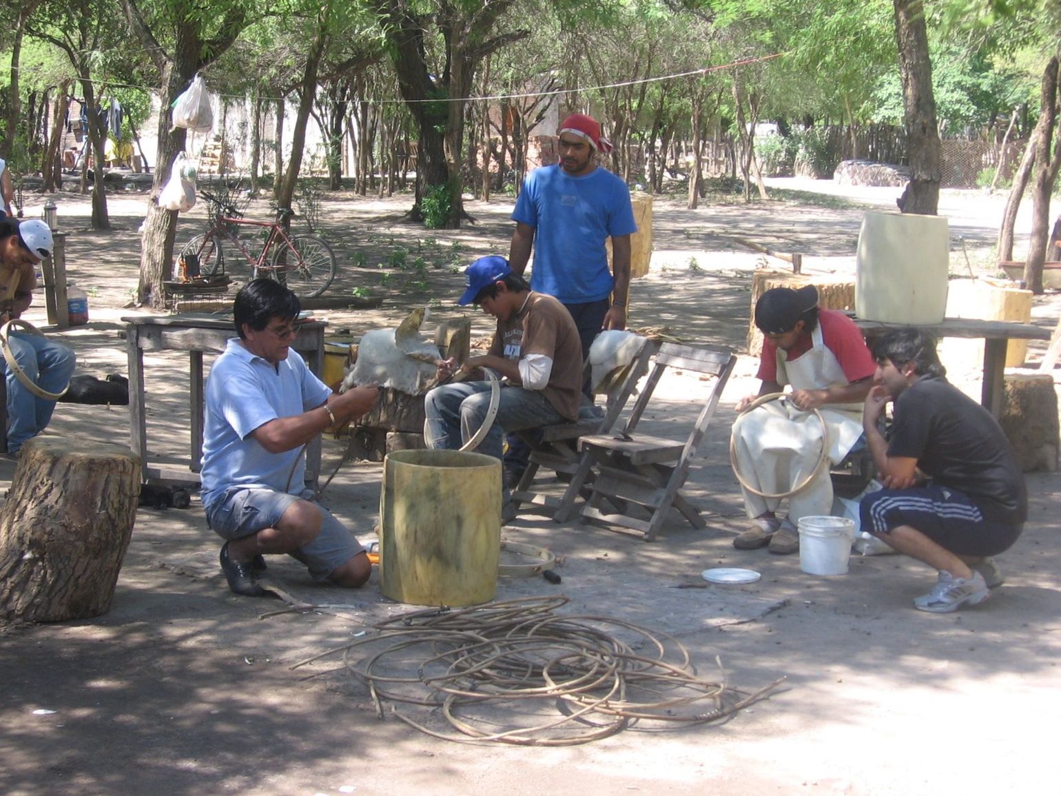Froilan maakt bombo&#039;s in Argentinië
