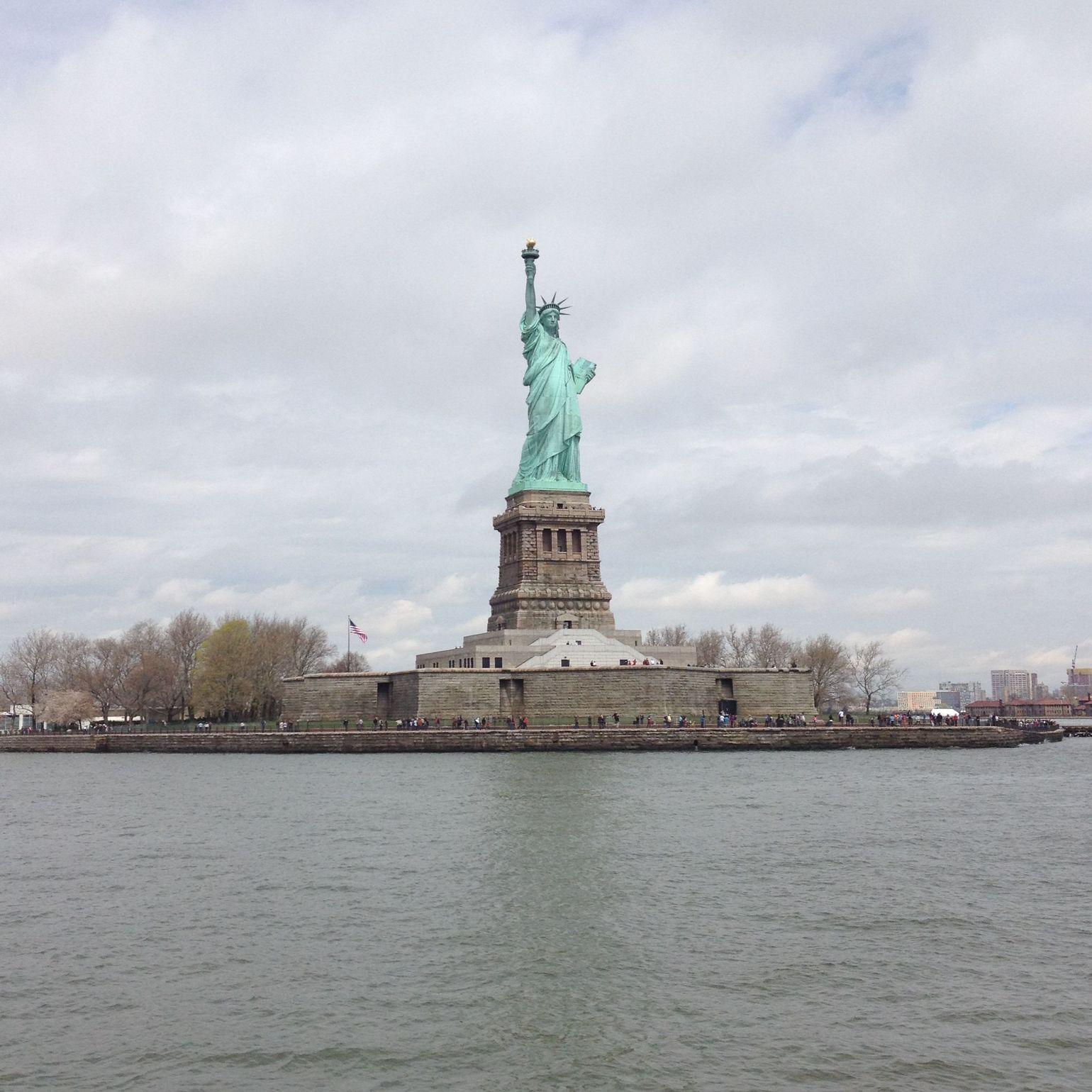 Het vrijheidsbeeld in new york, bezoek het zeker op citytrip
