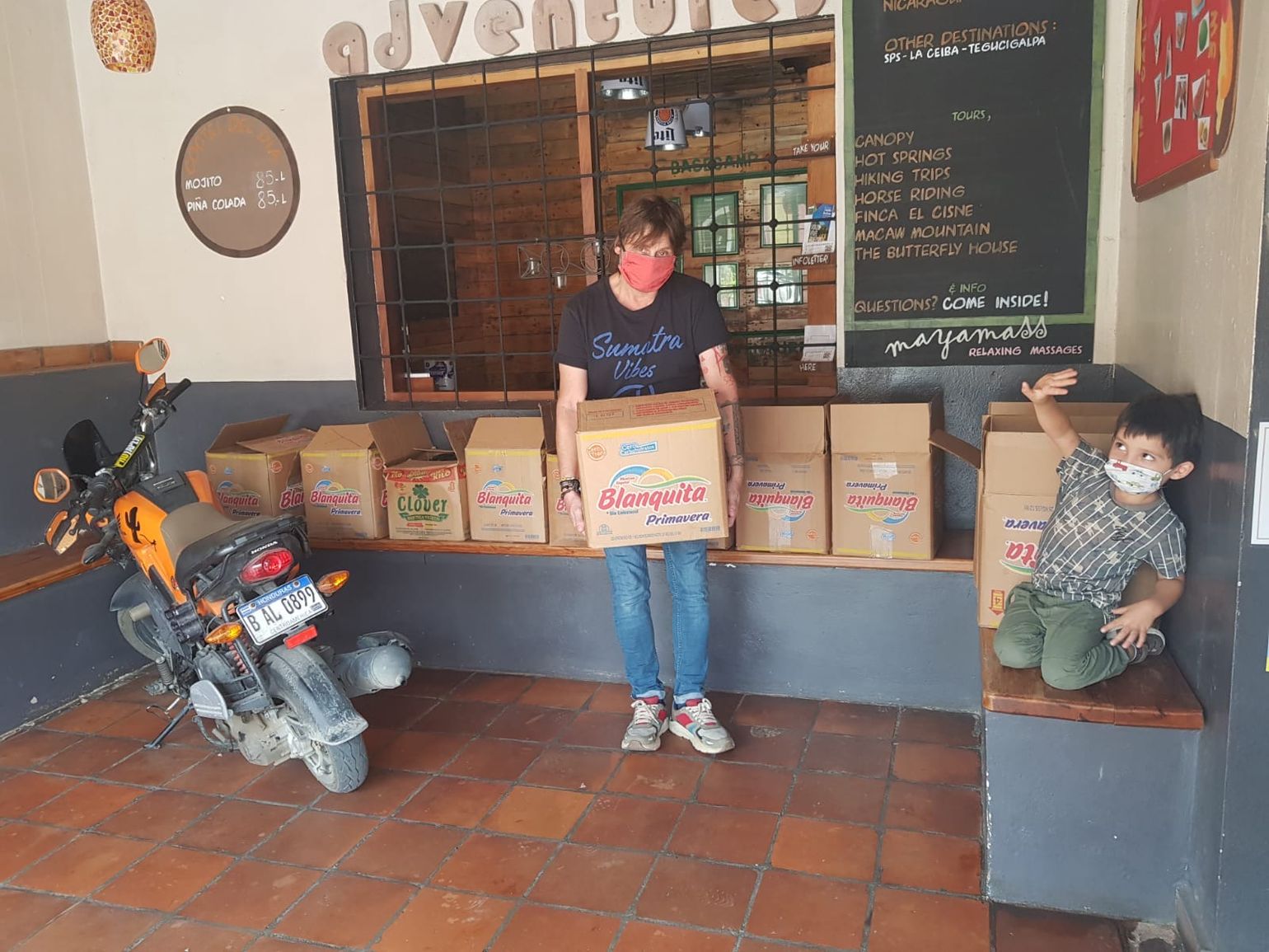 Voedselpakketten maken in ViaVia Copán, Honduras