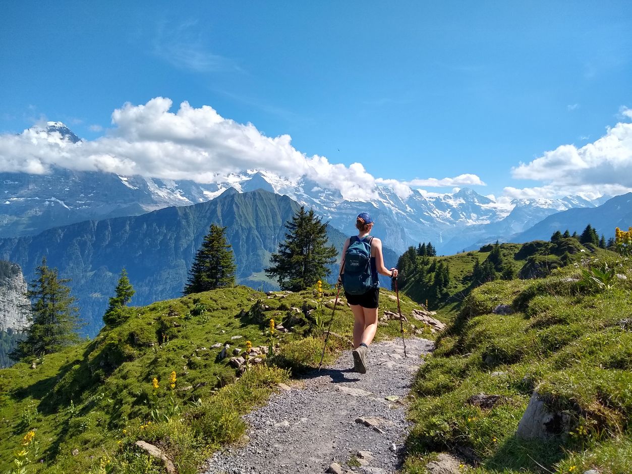 Wandelen in de bergen in Zwitserland