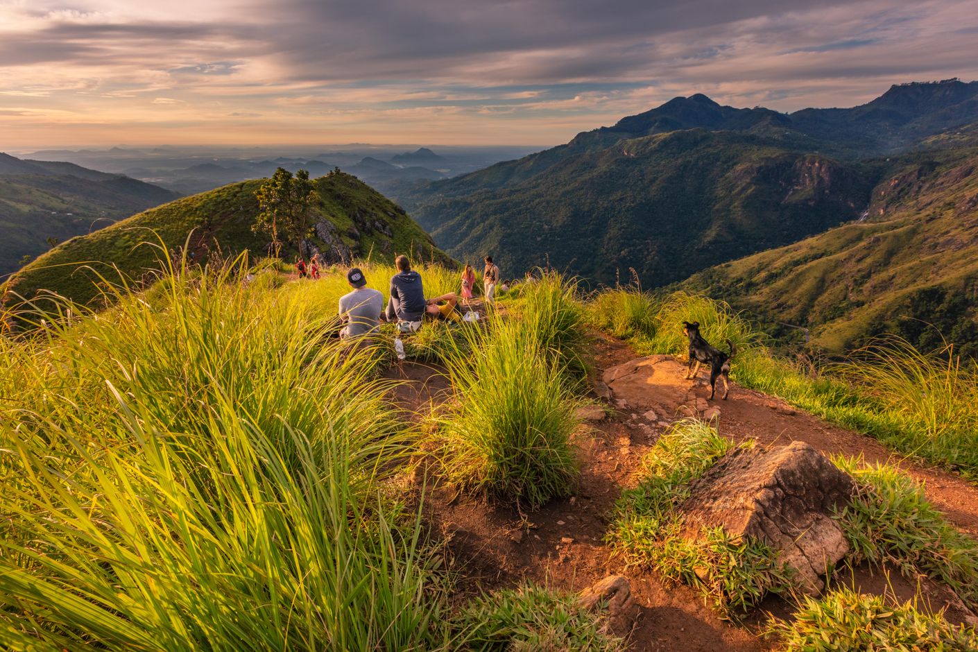 Genieten van de zonsopgang op Adam's Peak in Sri Lanka
