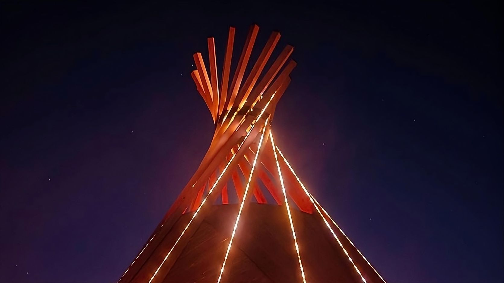 Anisipi Le Tipi, Pikogan